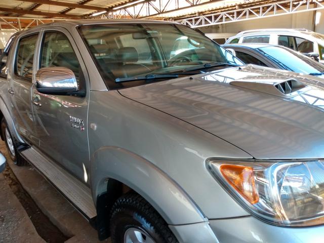 Hilux SRV d4d Automatica completa 4x4 diesel! - Foto 5