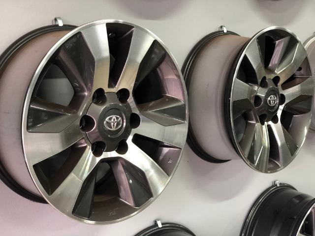 Rodas Aro 17 Toyota Hilux Original SRV Graphite Diamond - Foto 15