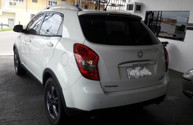 Vendo/TR Ssongyong Korando AWD Diesel 2012 Cor Branca - Foto 3