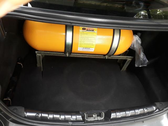 GM prisma 2012 1.4 completo flex com gnv - Foto 5