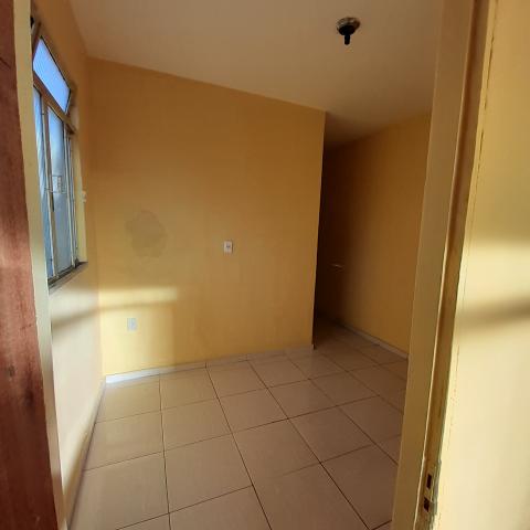 Barracão 3 cômodos + banheiro CANADÁ - Foto 4