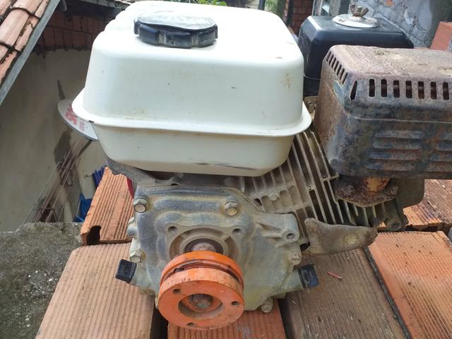 Vendo este motor a gasolina 4t 7 hp - Foto 4