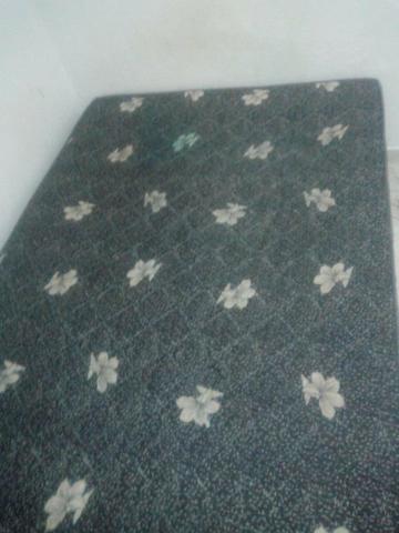 Vendo Cama Box Casal Usada