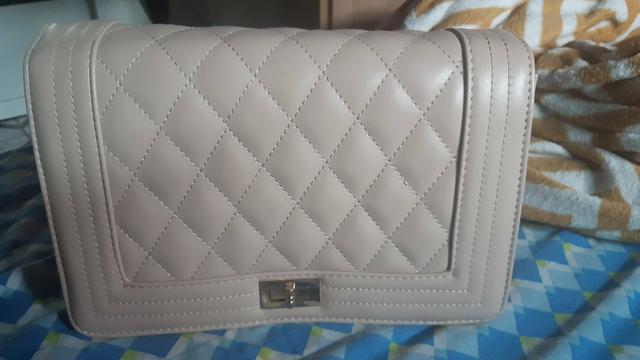 Bolsa e salto novos - Foto 2
