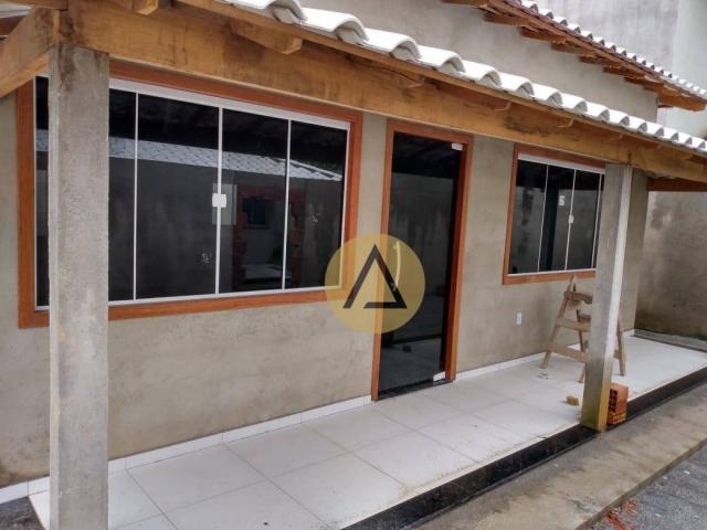 Casa com 2 dormitórios à venda, 85 m² por R$ 220.000 - Extensão Serramar - Rio das Ostras/