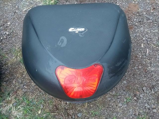Baú de moto novinho