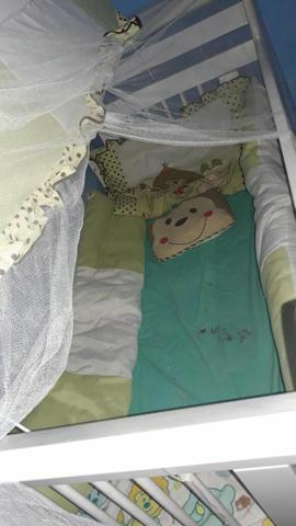 Berço americano que vira cama + kit de berço completo - Foto 2