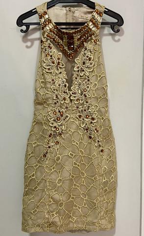 Vendo vestido festa curto - Bordado com renda