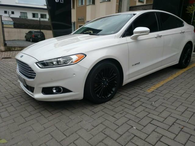 Fusion Titanium Híbrido