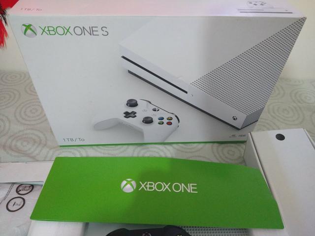 Vendo Xbox one s 1 terá novo - Foto 4