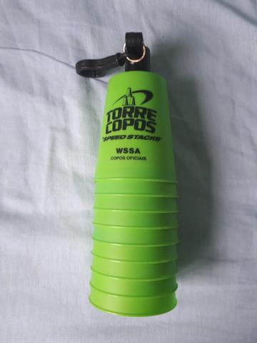 Jogo Torre de Copos