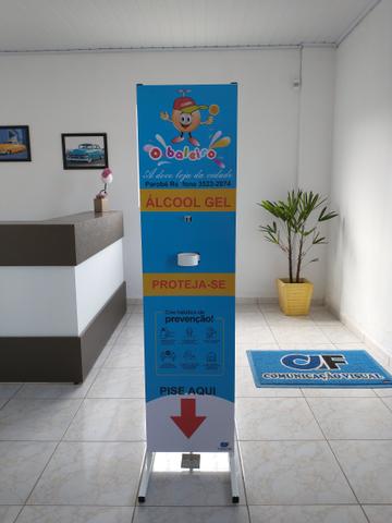 Totem aplicador de álcool gel via pedal - Foto 2