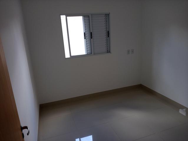 Casa nova 3 quartos sendo 1 suíte, porcelanato, prox a avenida t-63, financia - Foto 3