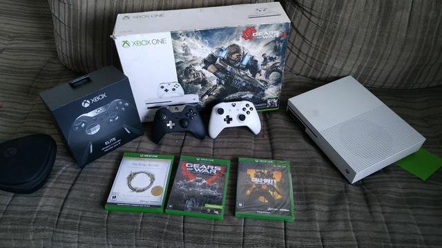 Xbox one s 1tb + controle elite +3 jogos 2 controles