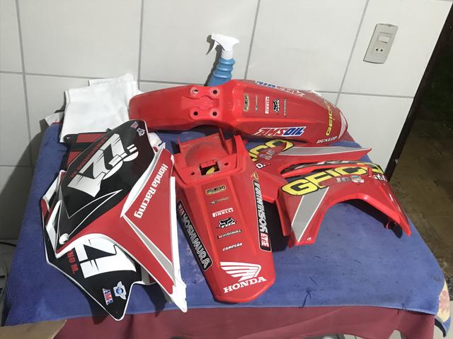Kit plasticos CRF 230 sem uso - Foto 2