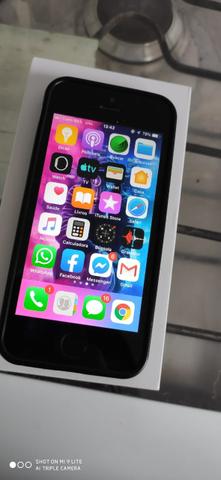 Iphone 5s 32gb com 3 case, carregador caixa completo - Foto 2