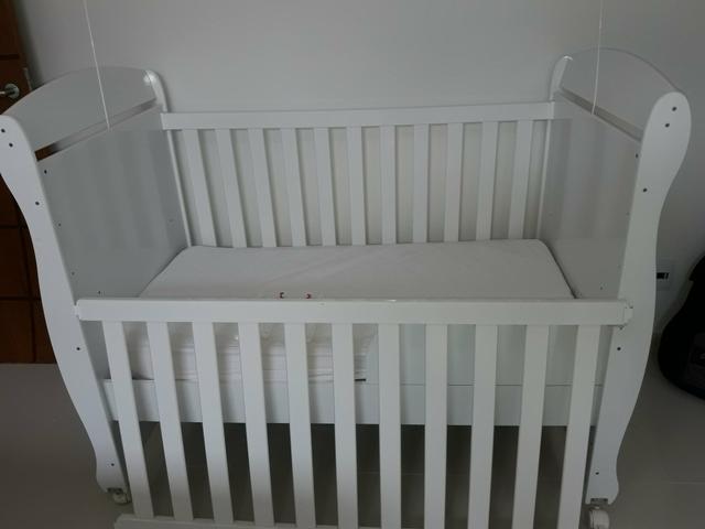 Vendo berço super conservado com colchão infantil. Em Governador Mangabeira-BA