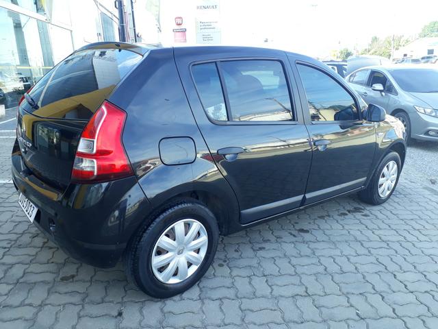 Sandero 1.0 muito novo - Foto 6