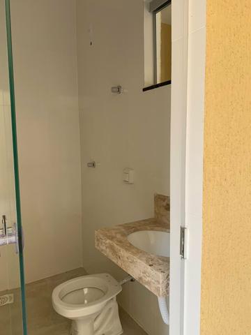 Casa nova 3 suítes plenas, sala com pé direito duplo, porcelanato, financia - Foto 14