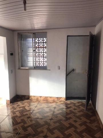 Sobrado - sala,quarto e cozinha no mesmo ambiente em São Mateus