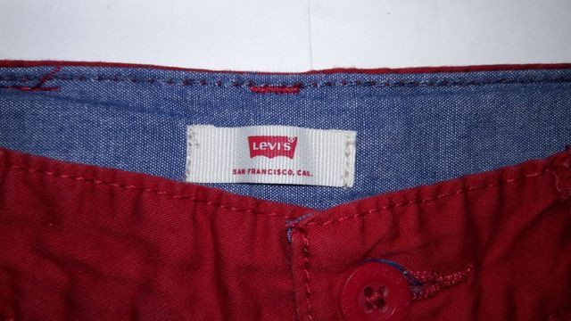Bermuda Infantil Levi's Original . Vermelha 4 a 6 anos -Em Ótimo Estado - Foto 6