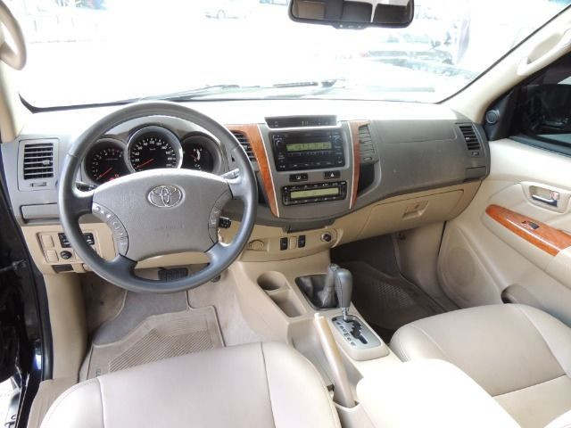 Toyota Hilux SW4 3.0 SRV 7 Lugares Diesel 4x4 2011/2011 - Foto 6