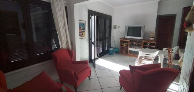 Belíssima residencia na praia de Santa Terezinha - Foto 6