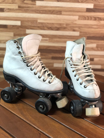 Patins 4 Rodas em Couro - Foto 2