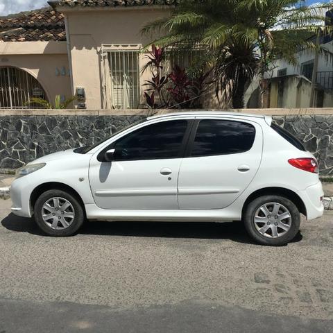 Peugeot 207 Hatch 1.4 Flex - Completo - Excelente estado