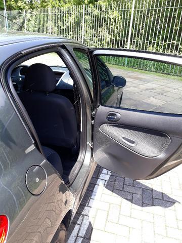 Peugeot 207 - Foto 12