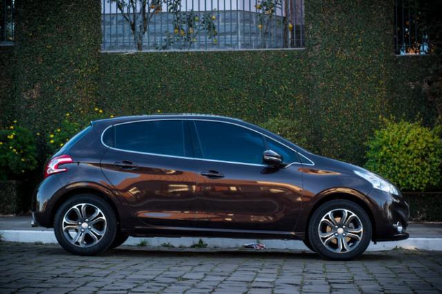 Peugeot 208 Grife 1.6 - Com Teto - Top - Impecável - Foto 8