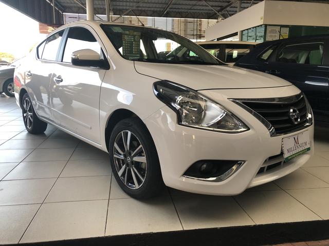 Versa unique automático 2018