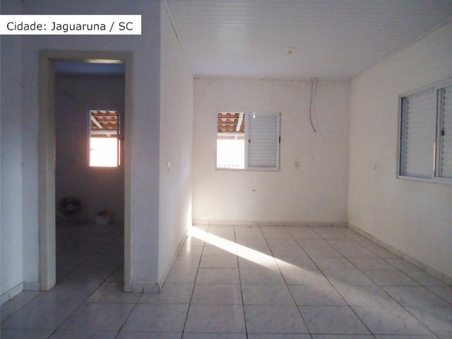 Aluga-se casa e Galpão no Laranjal - Foto 12