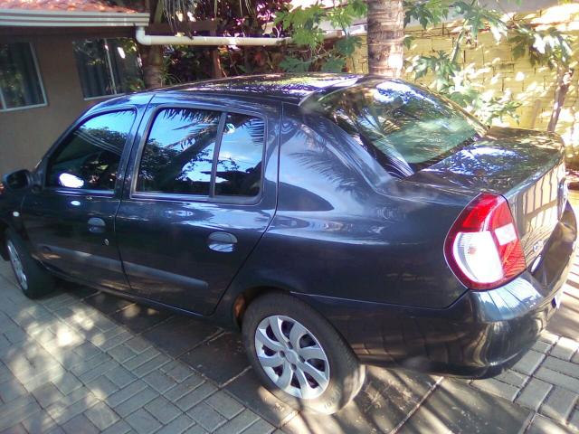 Clio Sedan 2007 Conservado - Foto 2
