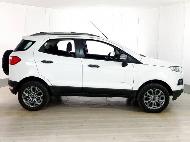 Ford EcoSport FREESTYLE 2.0 16V 4WD Flex 5p - Branco - 2017 - Foto 4