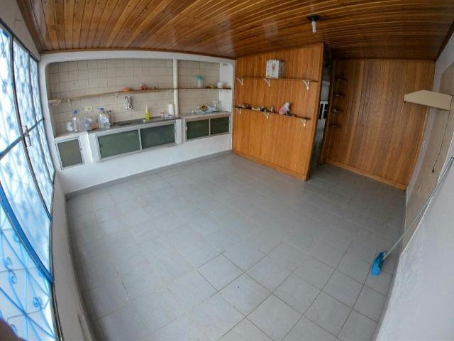 Casa ampla com 4 dormitórios - varanda - murada - gradeada - bairro São Vicente - BV/RR - Foto 5