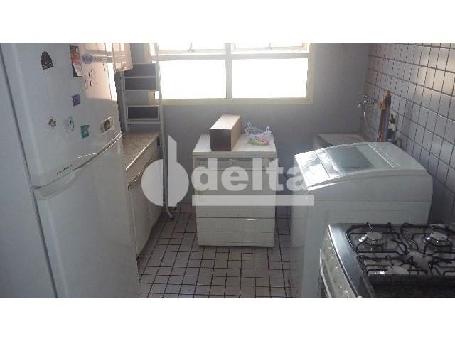 Apartamento para alugar com 3 dormitórios em Saraiva, Uberlândia cod:494116 - Foto 17