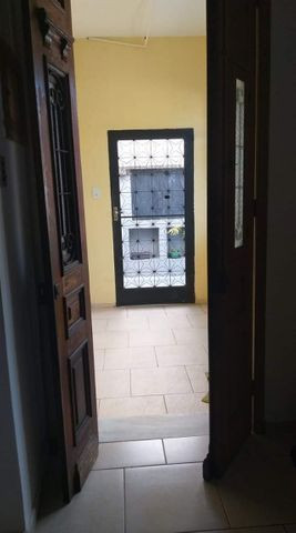 Casa linear, 142 m² com 1 quarto e 2 suítes e copa cozinha - Foto 3