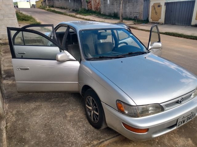 Toyota Corolla le 1.8 completo