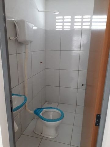 Vende-se ou troca-se por carro, uma casa nova recém construída em condomínio fechado - Foto 12