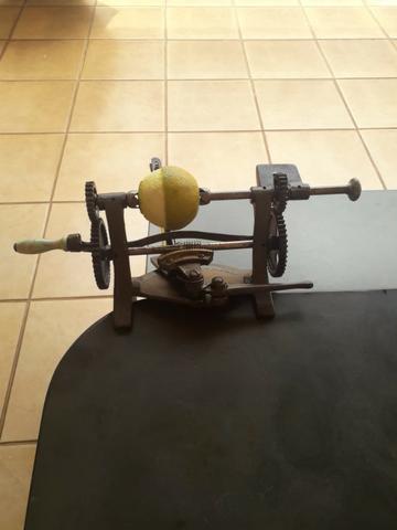 Descascador de laranja