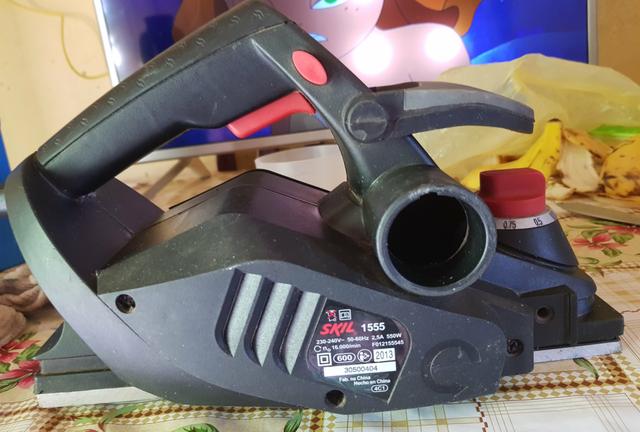 Vendo Plainadeira Elétrica SKIL 550W por R$250,00 - Foto 4