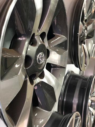 Rodas Aro 17 Toyota Hilux Original SRV Graphite Diamond - Foto 8