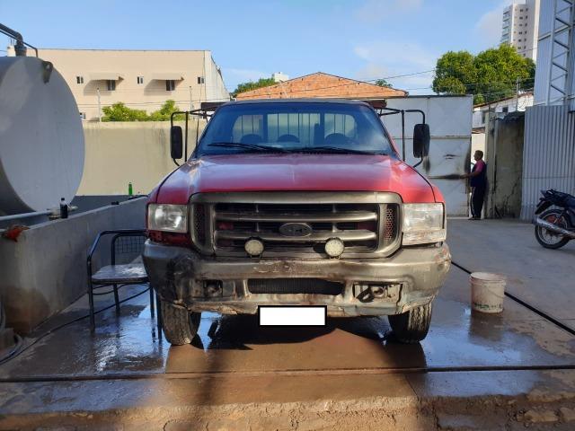 Vendo F4000 ano: 1999 motor cummins