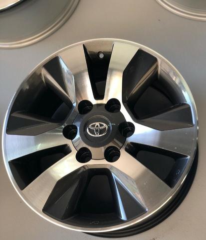 Rodas Aro 17 Toyota Hilux Original SRV Graphite Diamond - Foto 19