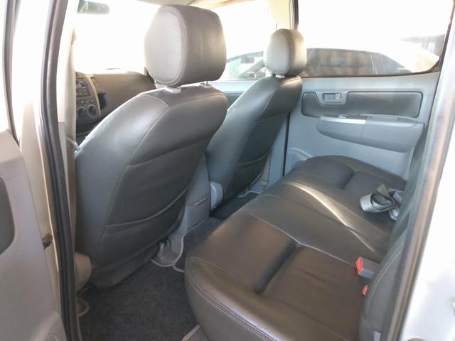 Hilux SRV d4d Automatica completa 4x4 diesel! - Foto 9