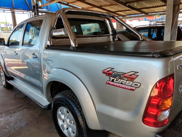 Hilux SRV d4d Automatica completa 4x4 diesel! - Foto 3