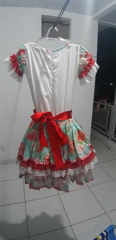Lindo vestido de quadrilha ( de 5 já 7 anos )