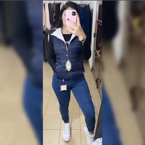Colete com Capuz de Moletom Removível