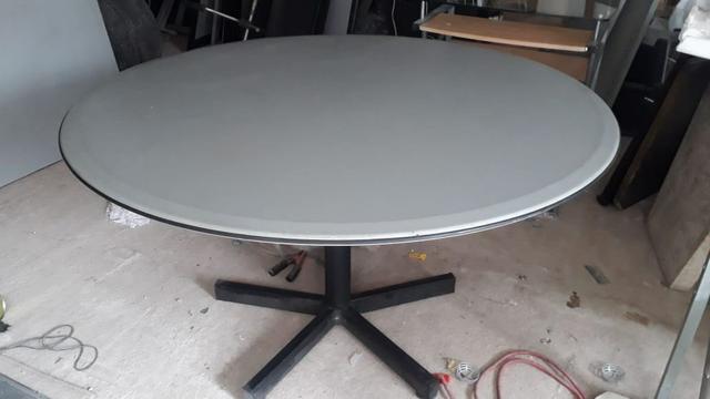 Mesa de reunião